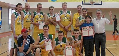Второй год подряд мужская команда "ОЛИМП" выигрывает Чемпионат Карелии по баскетболу.